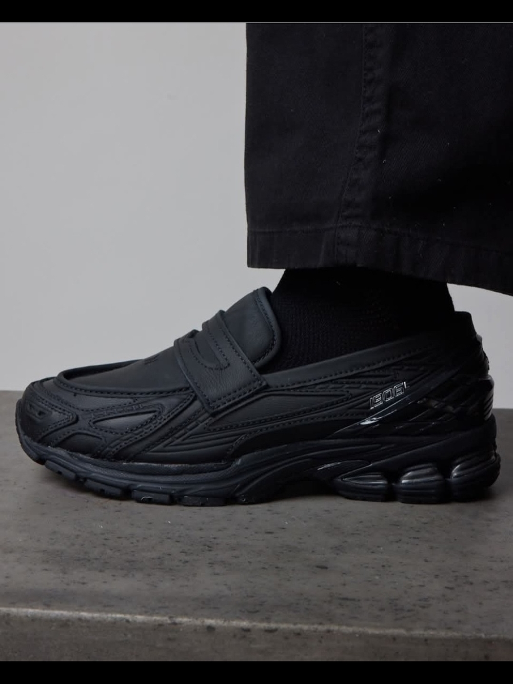 New Balance Black Leather loafer 1906LBN